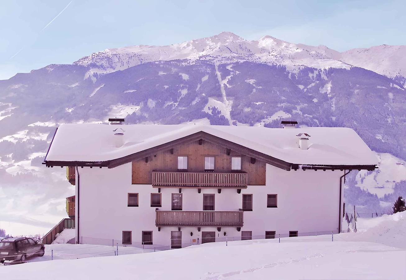 Ganze Ferienwohnung, Ferienwohnung in ruhiger Lage mitten der Zillertaler Bergwelt in Stummerberg, Ski-Optimal Hochzillertal