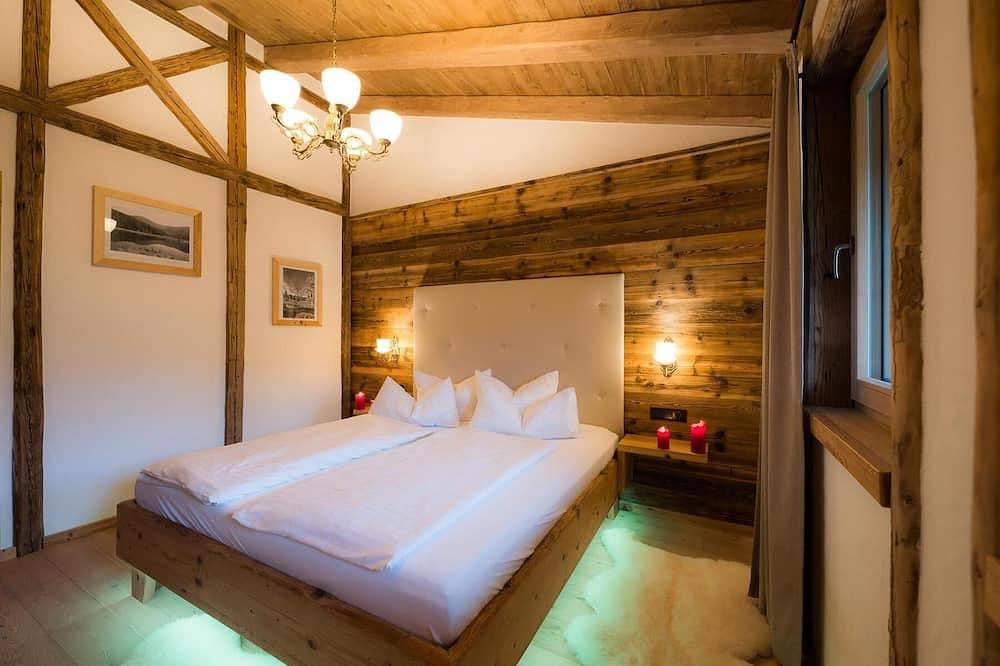 Ganze Wohnung, Gemütliche Almhütte (80qm) mit eigenem Wellnessbereich in Zwiesel, Ostbayern