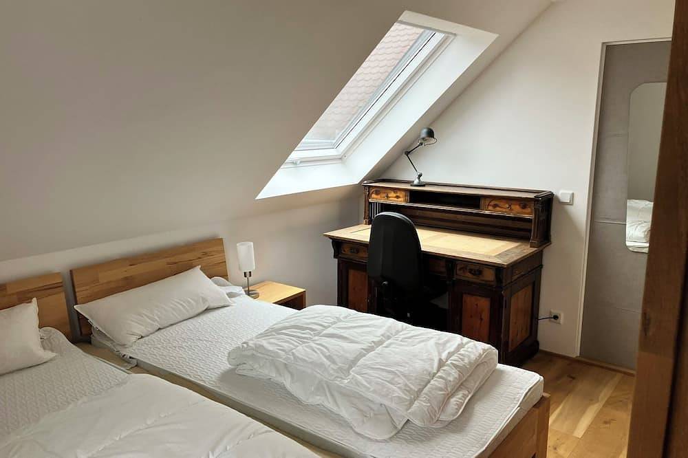 Ganze Wohnung, Exklusive Ferienwohnung im historischen Klosterhof in Pyrbaum, Ostbayern