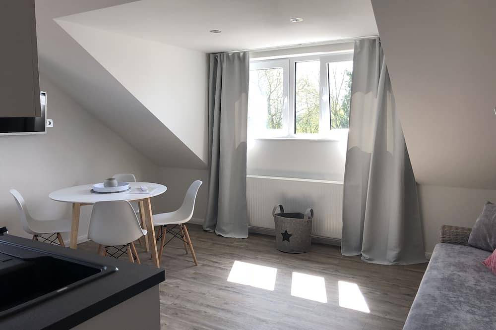 Entire apartment, Elbblick 1, right on the Dove Elbe, close to the city in Hamburg Allermöhe, Hamburg