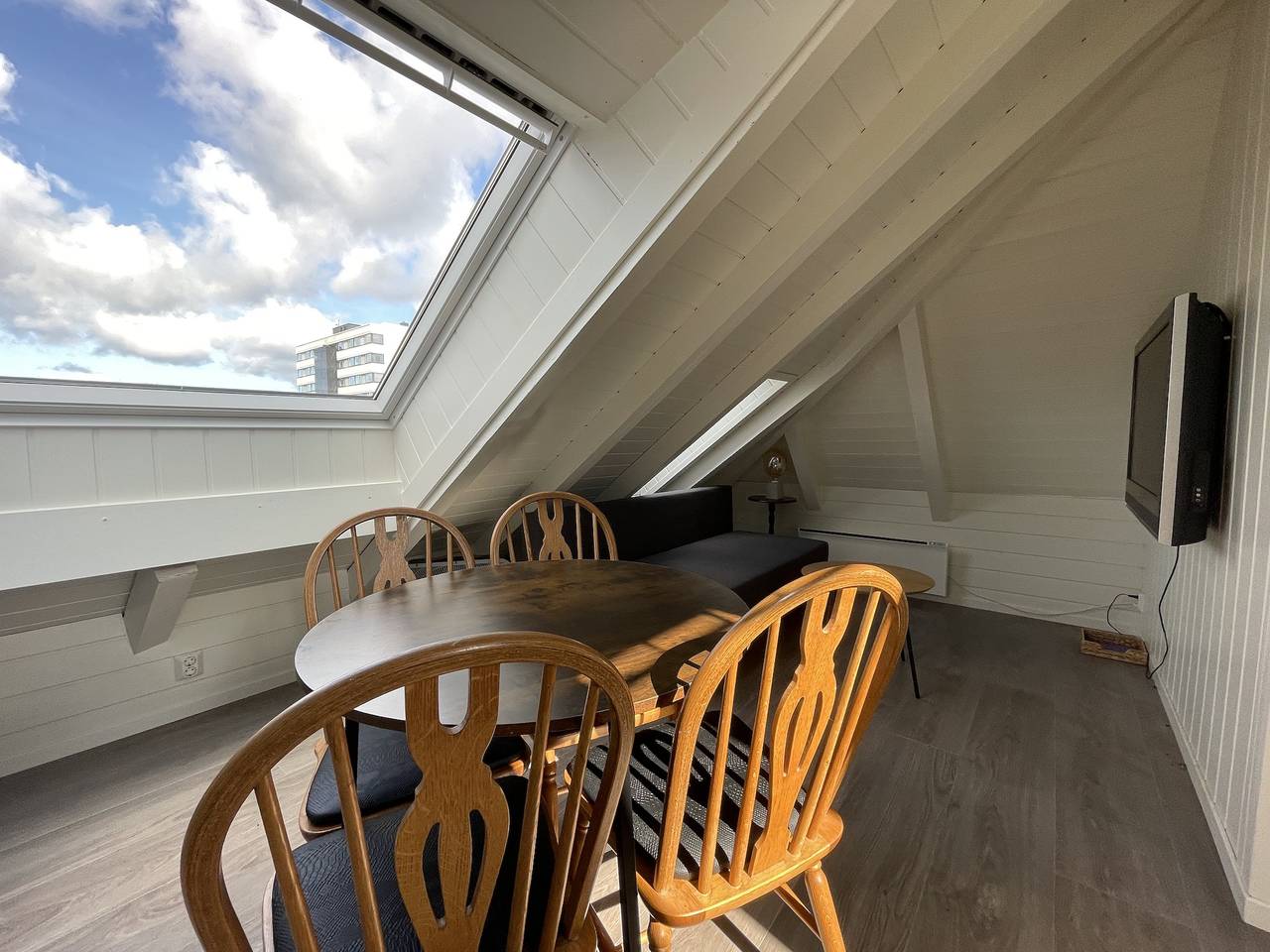 Ganze Wohnung, Atemberaubendes Nest auf einem Hügel. Unvergleichliche Aussicht im Bnb Ap 17 in Stavanger