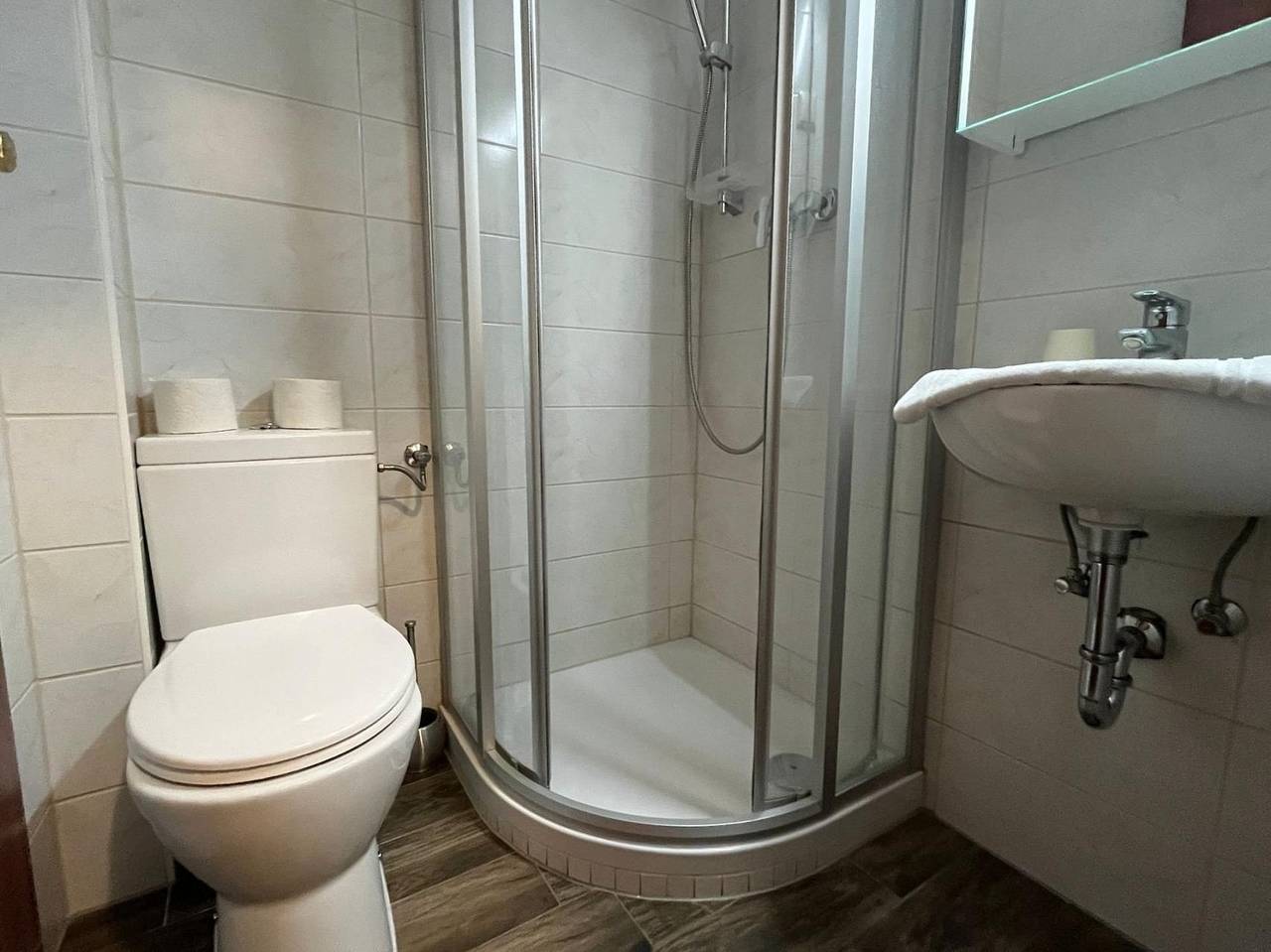 Ganze Ferienwohnung, Mariazellerhof Room 011 in Sankt Pölten, Mostviertel Region