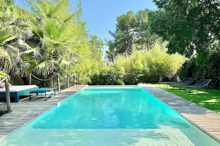Holiday home for 11 people, with garden and pool - 1