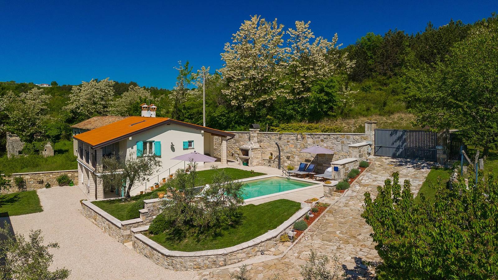 Villa Cartolina by Villas Guide in Grožnjan, Općina Grožnjan