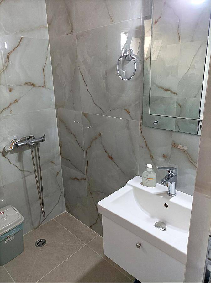 Gîte pour 4 personnes, avec vue et jardin dans Ksamil - 4