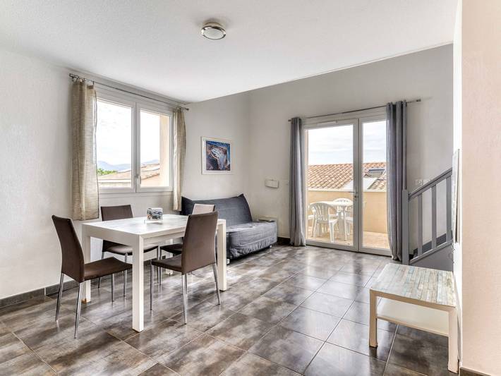 Gîte pour 4 personnes, avec piscine et balcon à Latour-Bas-Elne