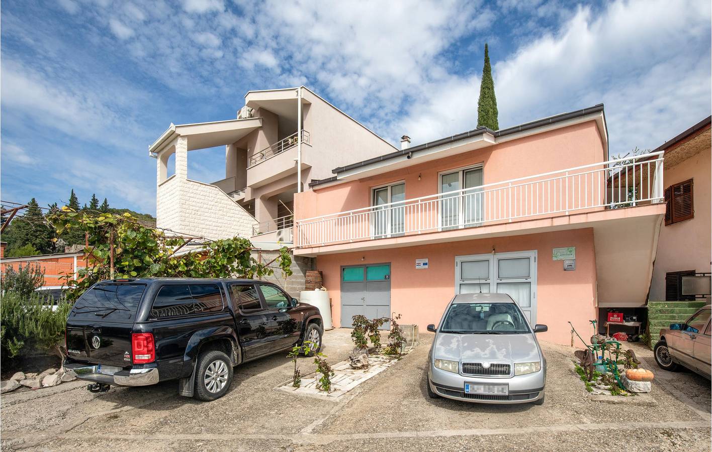 Gemütliche 100 m² große Wohnung in der Nähe der Küste und des Stadtzentrums mit Terrasse und Parkplatz in Peračko Blato, Dubrovnik-Neretva