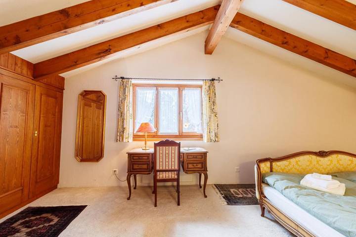 Gîte pour 6 personnes, avec terrasse ainsi que jardin et vue à Zernez - 3