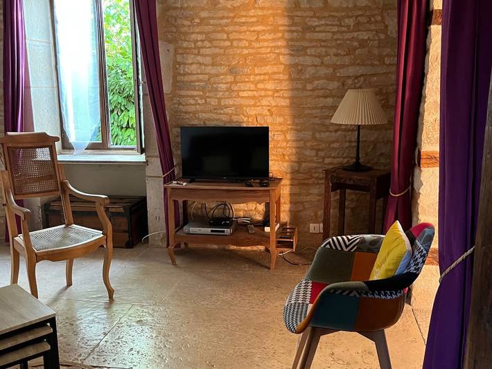 Charmante Ferienwohnung in Bierry-les-Belles-Fontaines in Bierry-les-Belles-Fontaines, Region Avallon