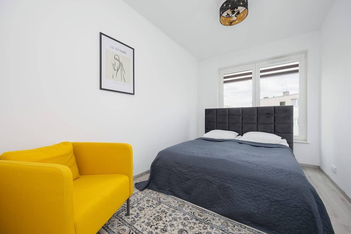 Geheel appartement, Bright Apartment in the Center | Parking | Balcony with a View in Warschau, Mazovië