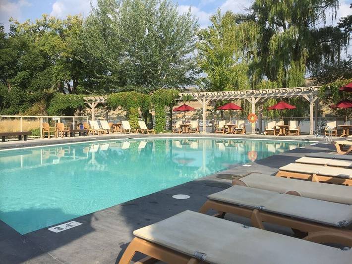 Gîte pour 6 personnes, avec balcon ainsi que piscine et jacuzzi à Vernon - 2