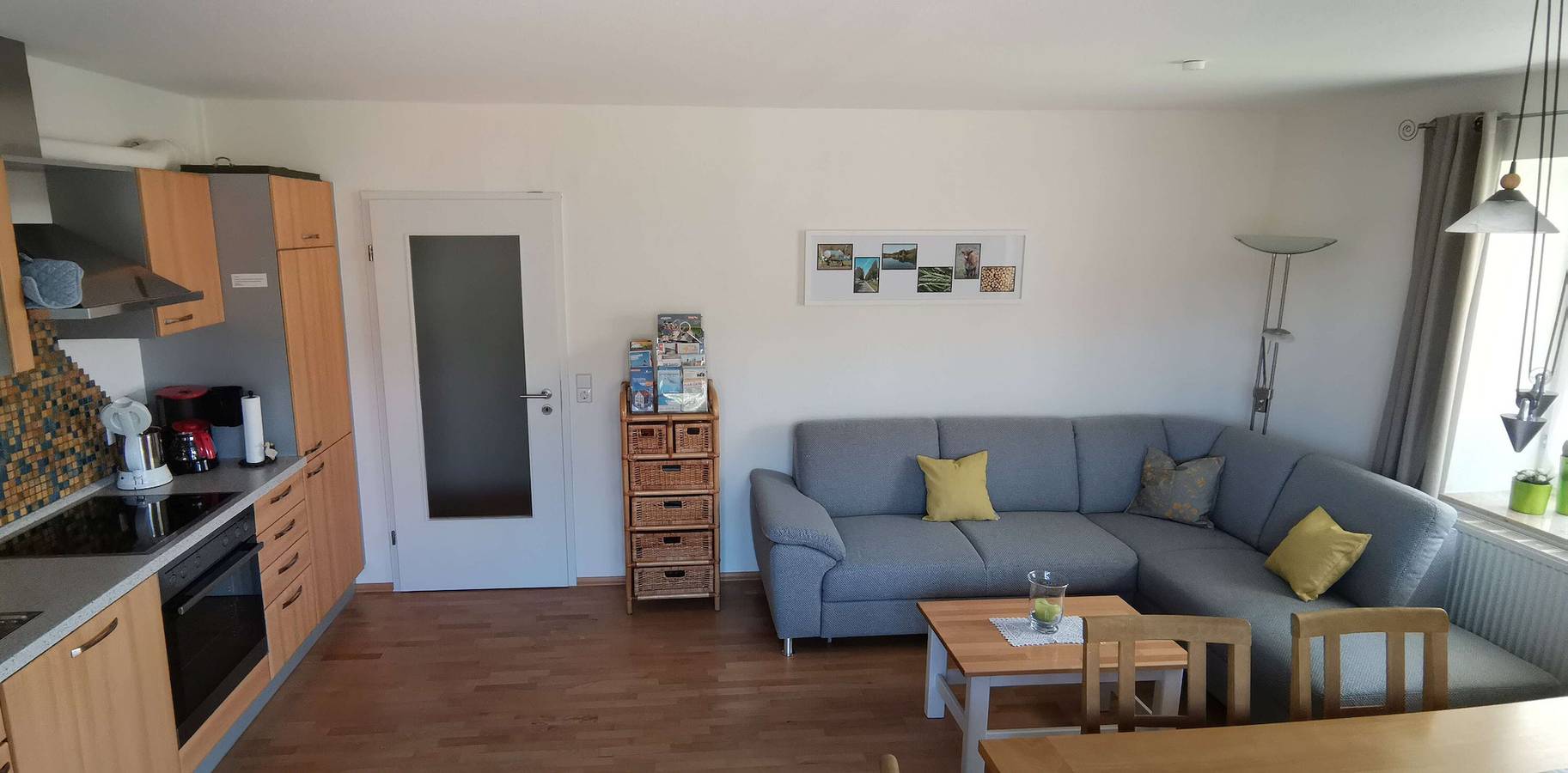 Apartamento entero, Apartamento vacacional 'Knechtskammer' con balcón de 30m², jardín comunitario y Wi-Fi in Wilhelmsdorf, Nördlicher Bodensee region