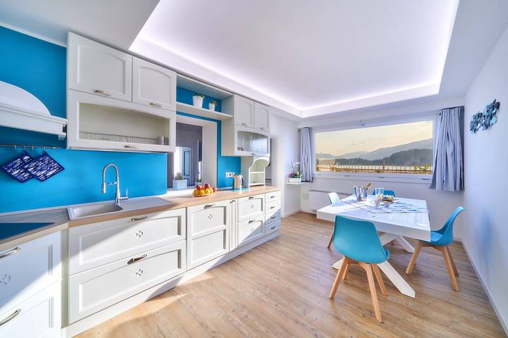 Appartamento intero, Appartamento "El Lavandee" con accesso al lago, vista lago e montagna, A/C, Wi-Fi in Comune di Varenna, Prealpi Bergamasche Occidentali