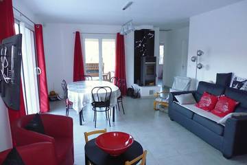 Gîte pour 9 personnes, avec jardin et balcon, animaux acceptés à Chamborigaud