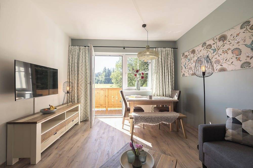 Ganze Wohnung, Feriendorf-Wallenburg / Alpenrose - Ferienwohnung für 2 Personen in Fieberbrunn, Bezirk Kitzbühel