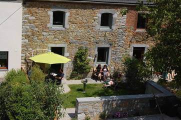 Gîte pour 5 personnes, avec jardin, animaux acceptés à Cerfontaine