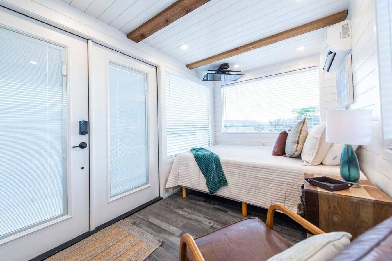 New  The Wild West   Cozy Container Home in Condado de Brewster