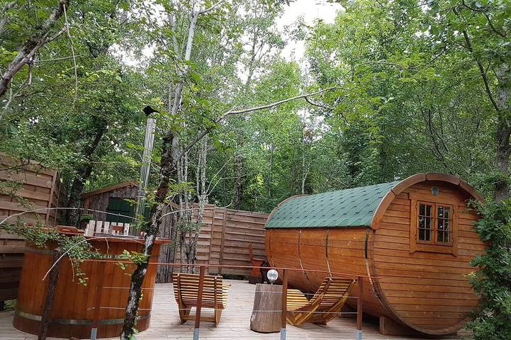 Cabane en bois pour 2 personnes, avec jardin et jacuzzi