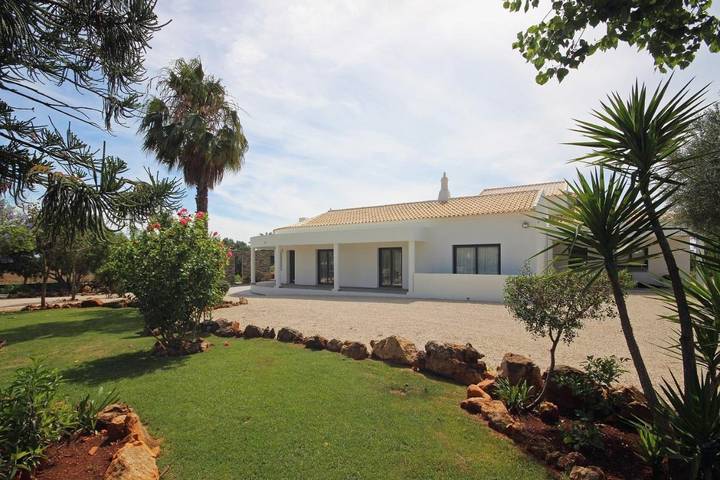 Casa de férias para 2 pessoas, com Terraço e Jardim e ainda Piscina em Algoz