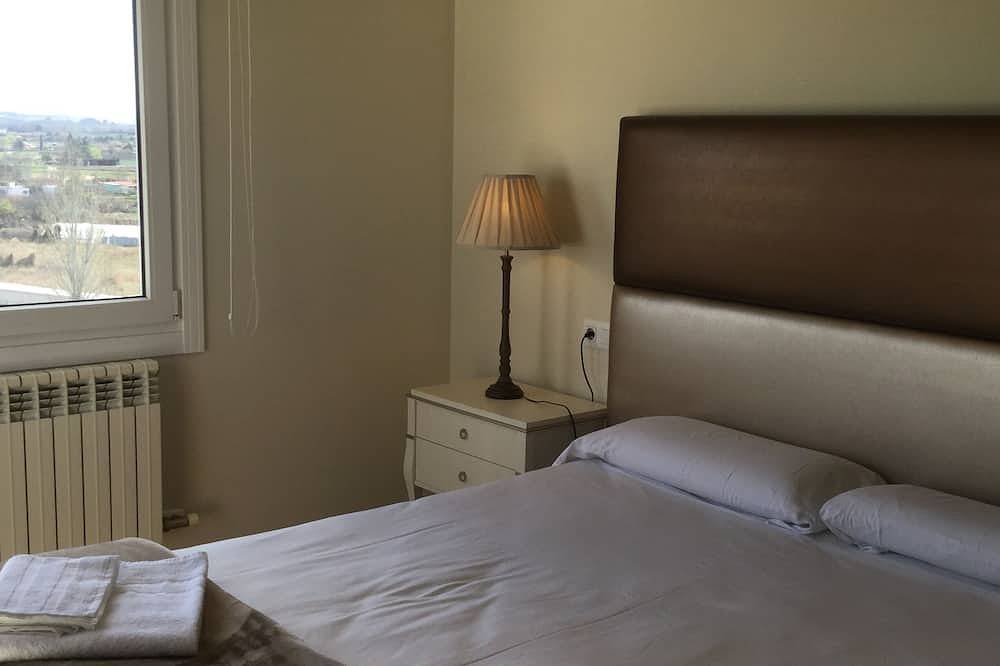 Entire apartment, Self catering Tudela Mirador de Bardenas for 4 people in Tudela, Navarra Province