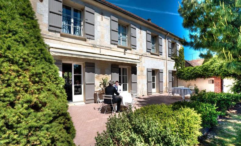 Location de vacances pour 2 personnes, avec Terrasse et Jardin dans Laboissière-en-Thelle