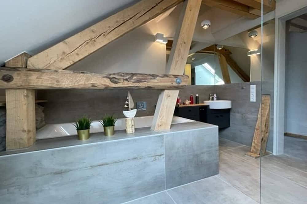 Ganze Wohnung, Zimmermanns 1 - stilvoll und modern mit Sauna im Außenbereich in Mützenich (Monschau), Monschau