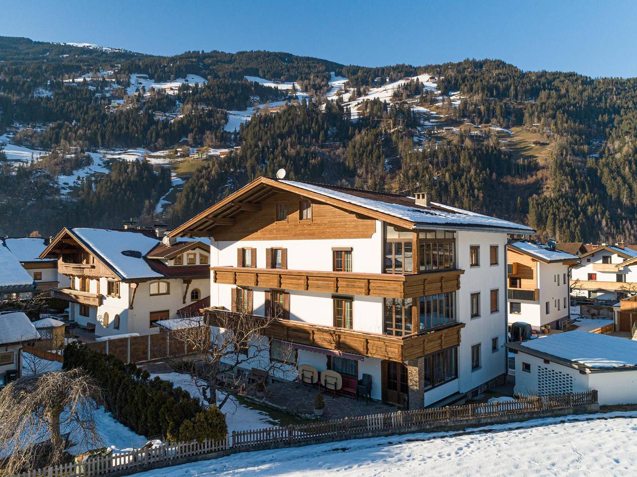 Spacious group home close to the ski resort
 in Zell am Ziller, Valle del Tirol