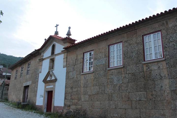 Quarto para 2 pessoas, com terraço e jardim em Chaves