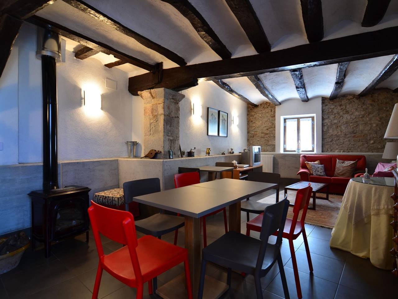 Ganze Ferienwohnung, Gästezimmer "Casa de la Cadena". in Asiáin, Olza