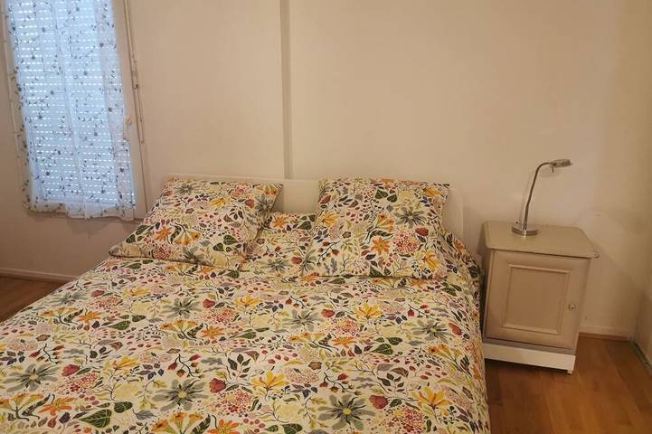 Gîte pour 4 personnes, avec jardin à Chessy - 2