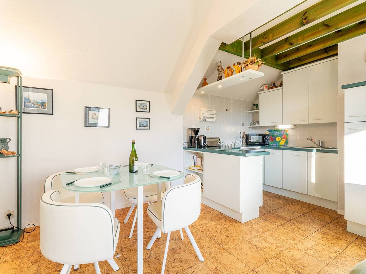 Appartement entier, Carnac : Appt 2P+Mezz, Plage à 100m, Parking, Animaux admis in Carnac, Côte des Mégalithes