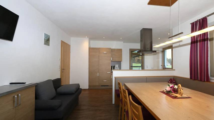Ferienwohnung für 10 Personen, mit Terrasse in Kaltenbach - 2