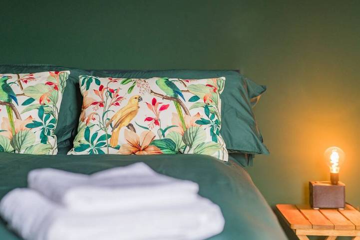 Peacock & Pebble Cottage, Whitstable in Whitstable, Kent