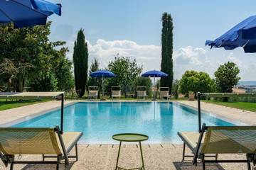 Villa for 10 Guests in Cortona, Arezzo Province, Picture 2