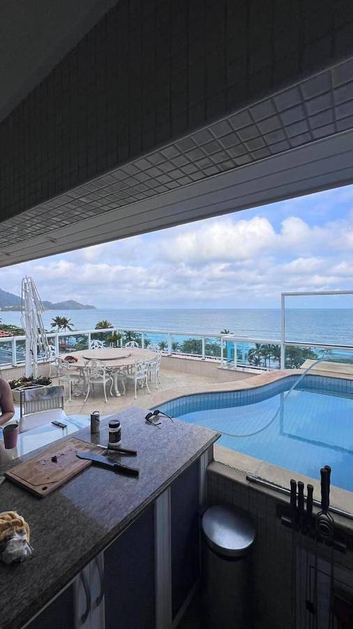 Casas e apartamentos de temporada para 12 pessoas, adaptado a crianças em Toninhas Ubatuba