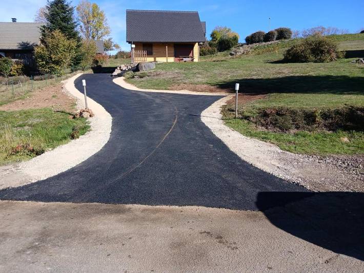 Gîte pour 6 personnes, avec jardin et vue à Saint-Genès-Champespe - 2