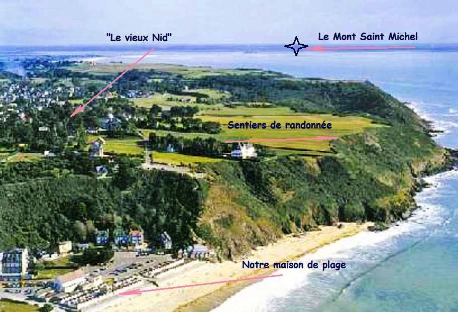 Twin Room with Bathroom in Carolles, Côte de la Déroute