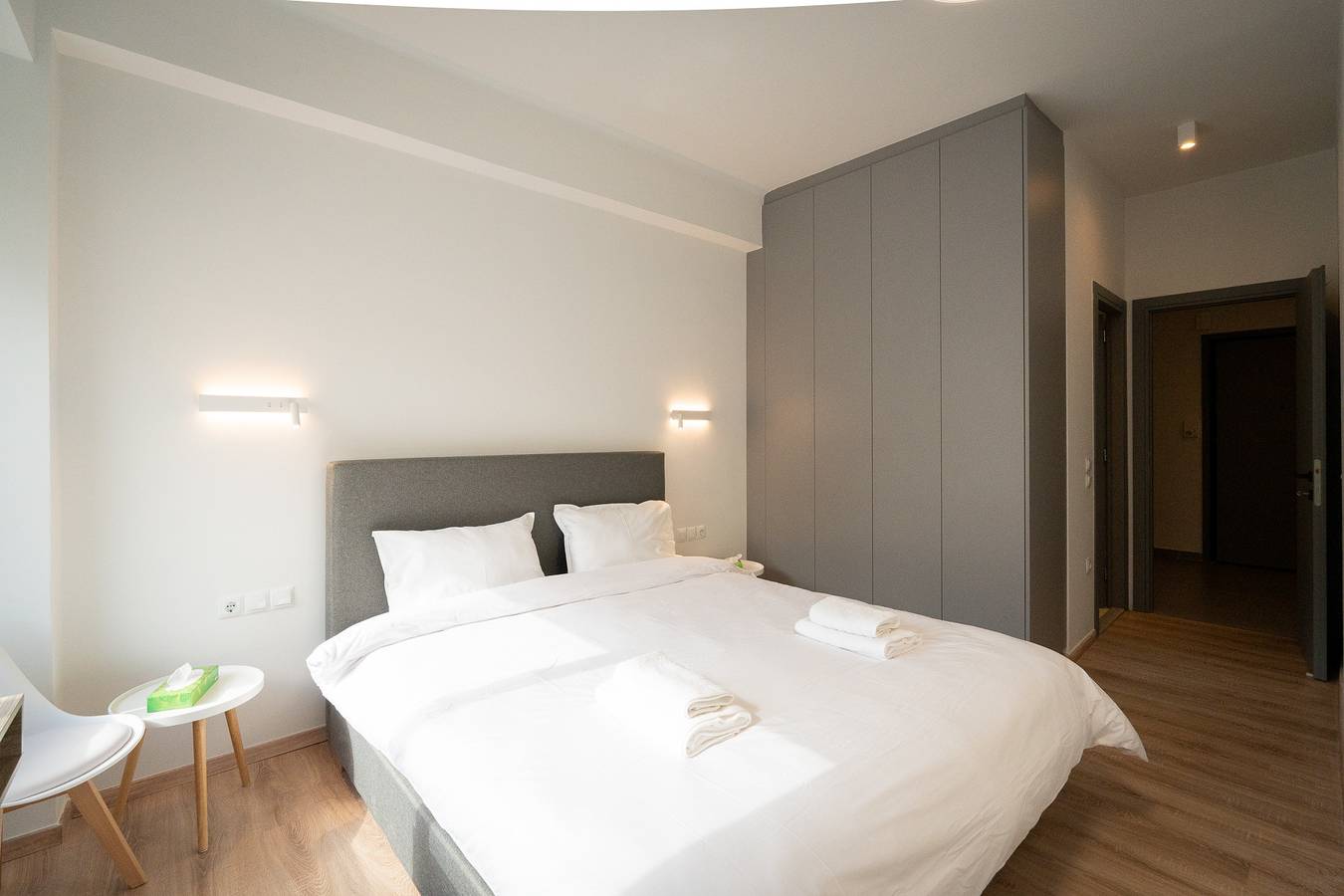 Ganze Wohnung, Liv - Luminous & Spacious Apartment in Pagrati in Zentral-Athen, Athen