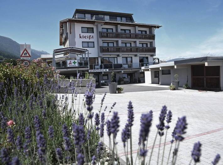 Hôtel pour 4 personnes, avec Balcon et Terrasse ainsi que Piscine et Sauna à Oberperfuss