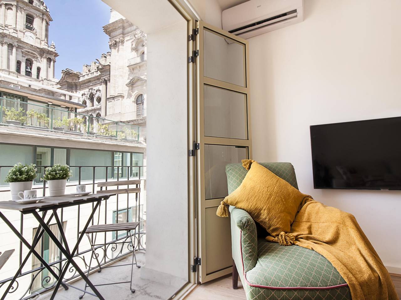 Appartement entier, Appartement lumineux 2 chambres avec vue cathédrale à Málaga in Malaga Centro Historico, Malaga