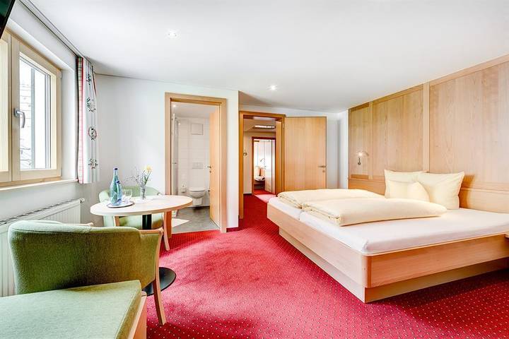Hotel für 3 Personen, mit Terrasse, mit Haustier in Sonntag