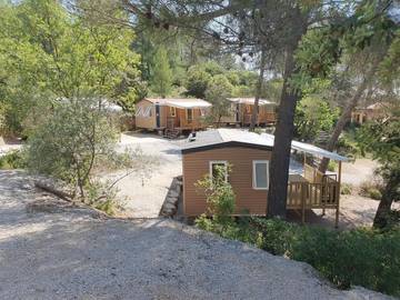 Gîte pour 6 personnes, avec jardin ainsi que terrasse et vue, animaux acceptés à Puyloubier