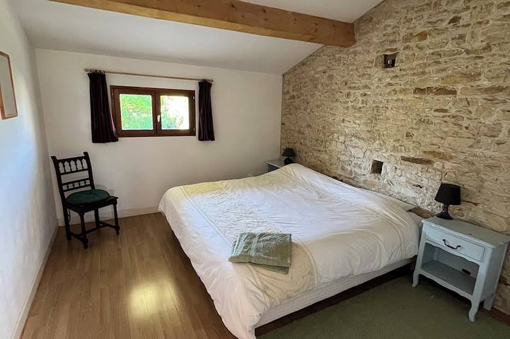 Gîte pour 6 personnes, avec piscine et jardin à Crézières - 3