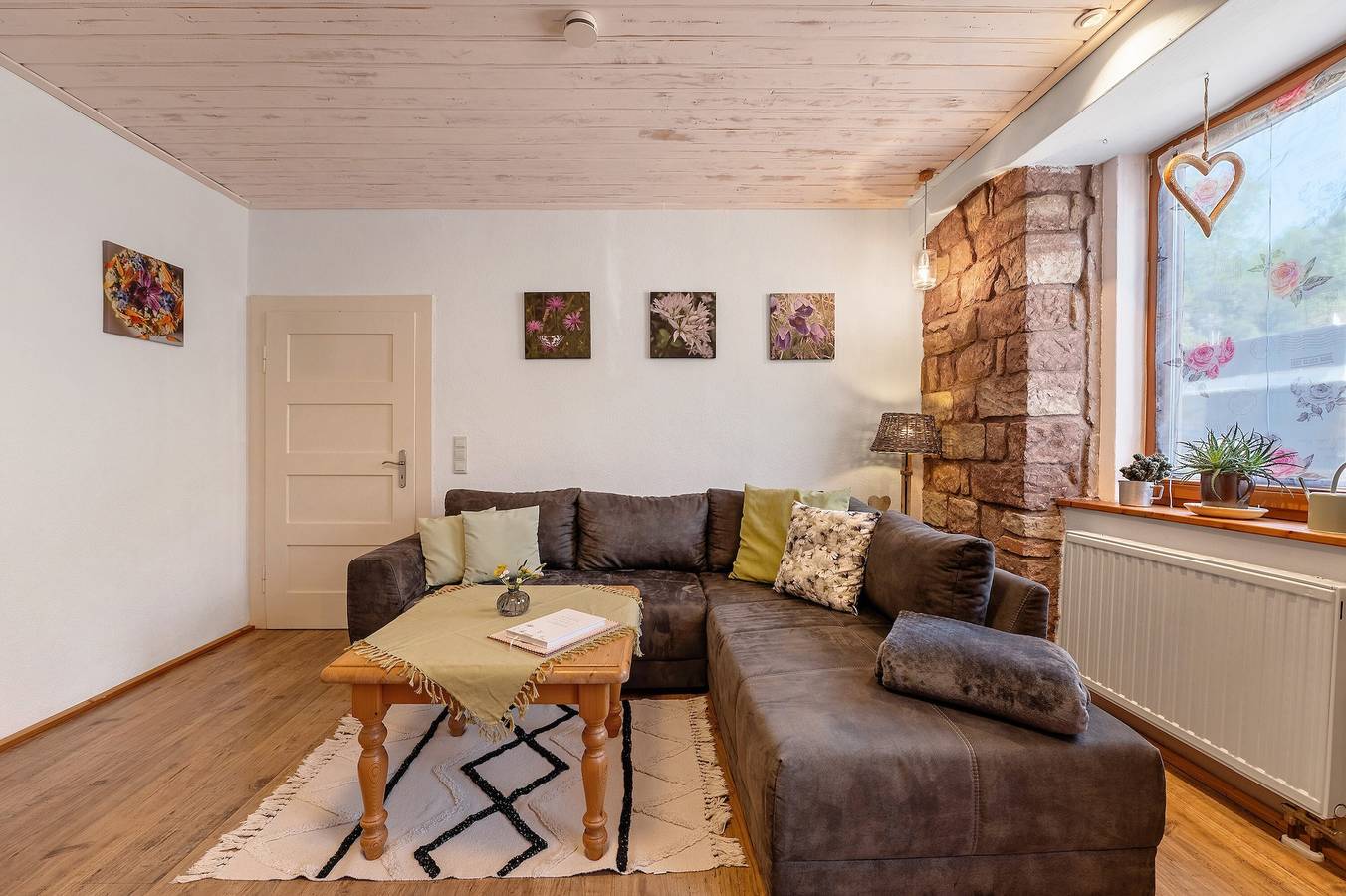 Ganze Wohnung, Ferienwohnung 'Vital Art Naturgarten' mit Privatterrasse, Gemeinschaftsgarten und Wi-Fi in Zweibrücken, Pfalz