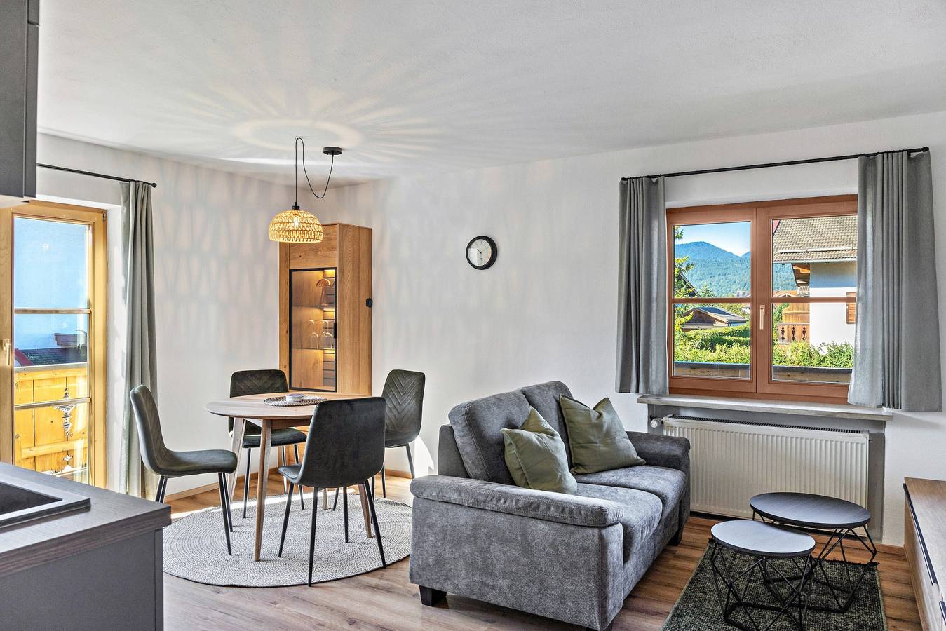 Ganze Wohnung, Apartment 'Waldruhe' mit Bergblick, Balkon und Wlan in Krün, Bayerische Alpen