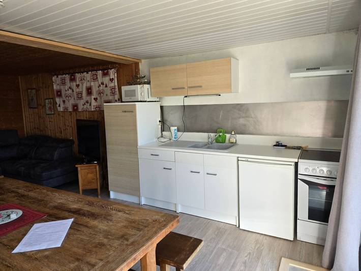 Ganze Wohnung, Ferienwohnung 'Charmant Vue Mont-Blanc' mit Bergblick und WLAN in Onnion, Region Bonneville