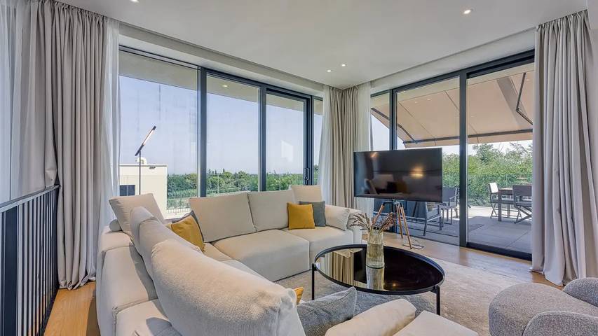Ferienhaus für 8 Personen, mit Whirlpool und Sauna sowie Pool und Terrasse - 1