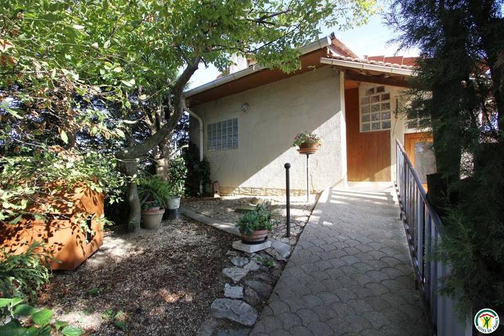 Gîte pour 2 personnes, avec jardin, animaux acceptés dans la Drôme