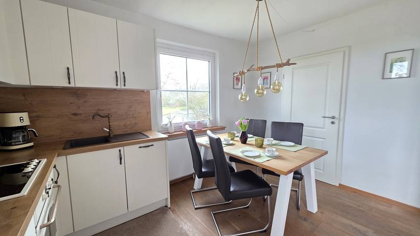 Ferienhaus für 6 Personen, mit Terrasse und Garten sowie Ausblick in Eilsum - 3