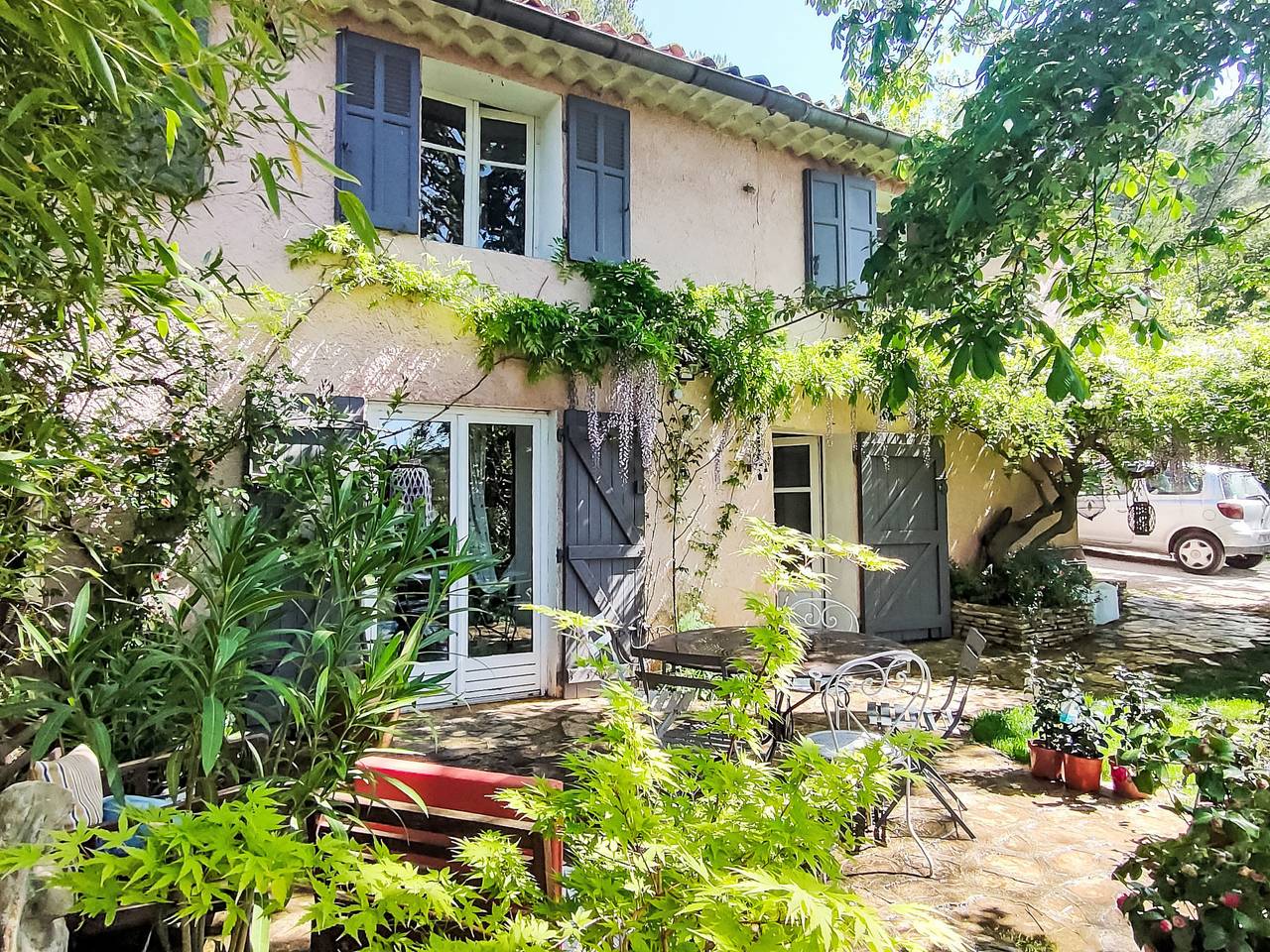 Haus mit Charme Landschaft von Aix in Châteauneuf-le-Rouge, Region de Aix-en-Provence
